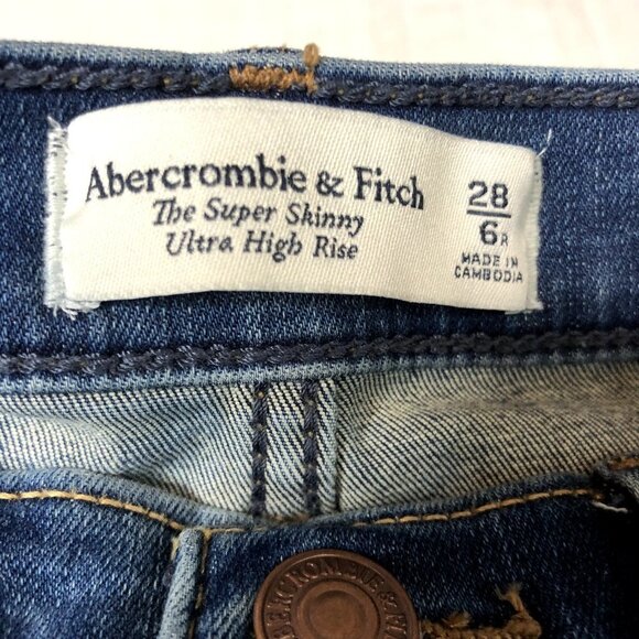 Abercrombie & Fitch The Super Skinny Ultra High Rise Distressed Jeans Size 6/28 - Picture 3 of 10